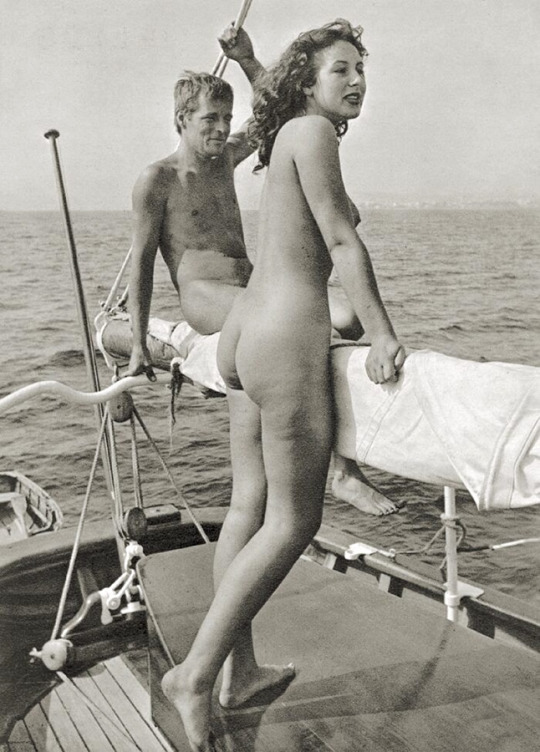 Sailing trip - Sunday nudist