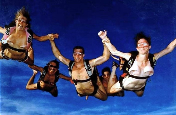 nude skydiving